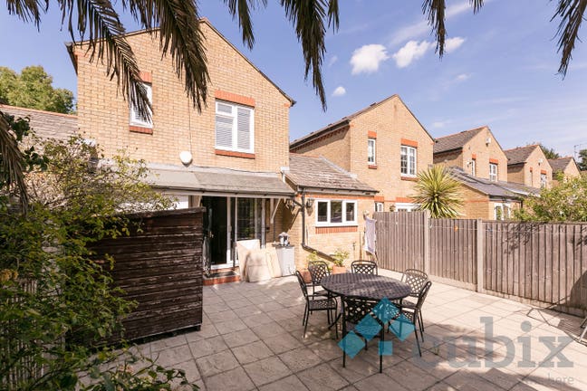 3 Bedroom house to rent SE1 Main Photo