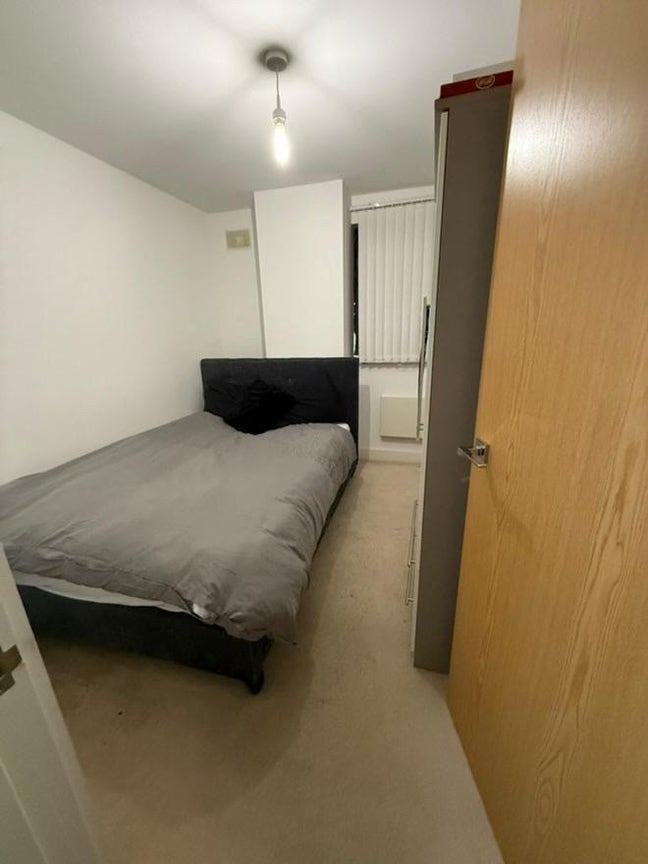 Room in apartment Main Photo