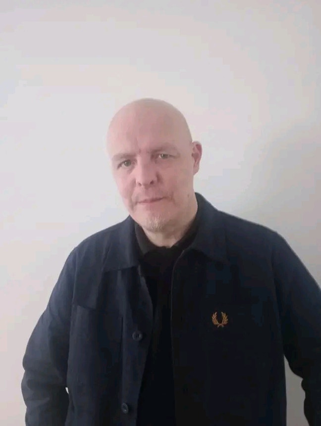 Hard working key holder looking for accommodation  Main Photo