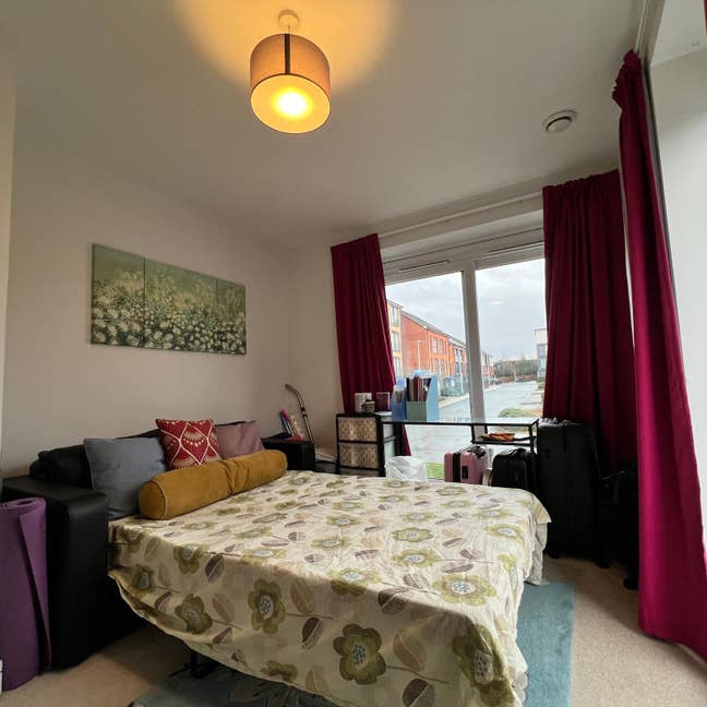 1 Double Bedroom in Reading RG2 Main Photo