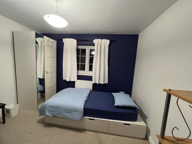 Room available in Ferndown ( for a single)  Main Photo