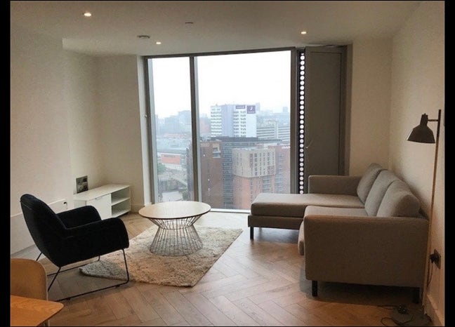 Double room in anaconda cut apartments Main Photo