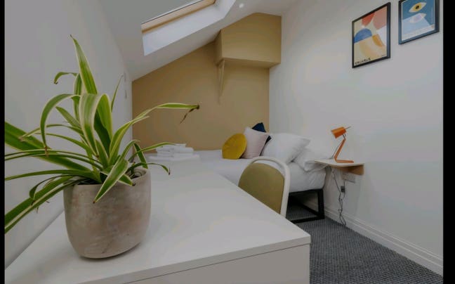 Tenancy Takeover. Nice house with friendly people Main Photo