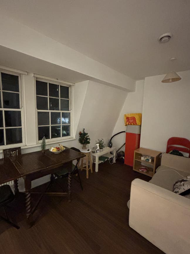 1 Double Bed Needed to Fill in Beautiful Apartment Main Photo