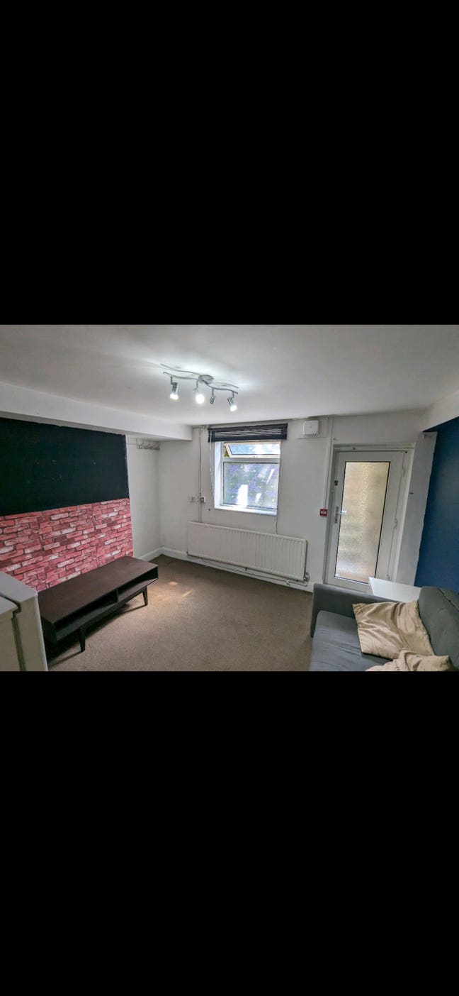 Double Room Near Town center Main Photo