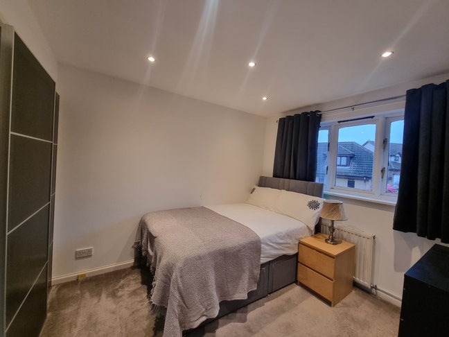 *2 Lovely Bright Double Bedrooms, Available to Let Main Photo