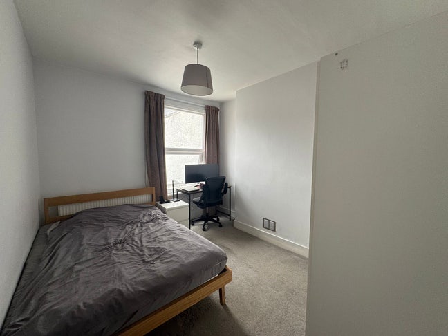 Spare double room in Clapham Junction/Battersea Main Photo