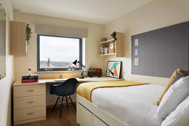 Bronze Ensuite (Discovery Heights)-&pound;144/week Main Photo