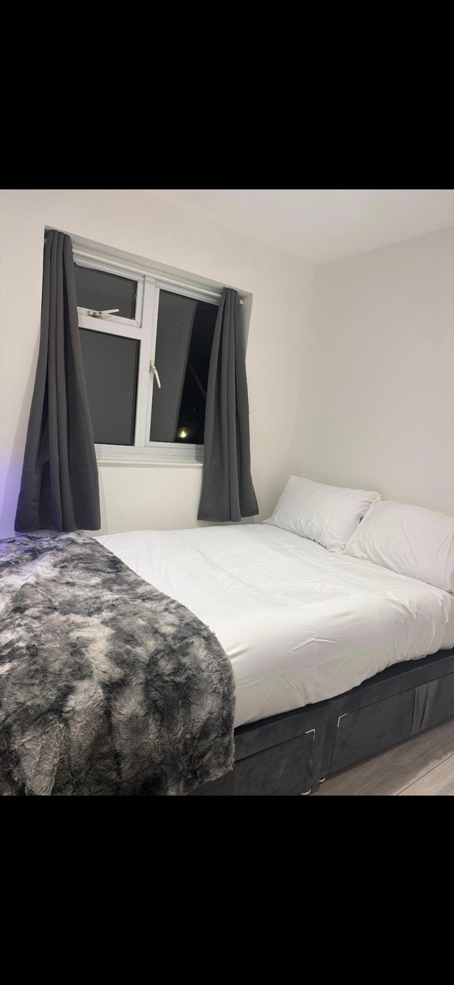 Newly renovated Property close to local amenities Main Photo