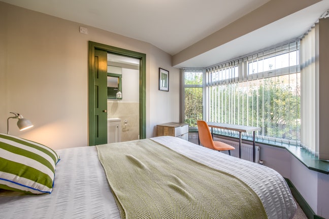 Ensuite Rooms Available 🏡 Waverley Avenue  Main Photo