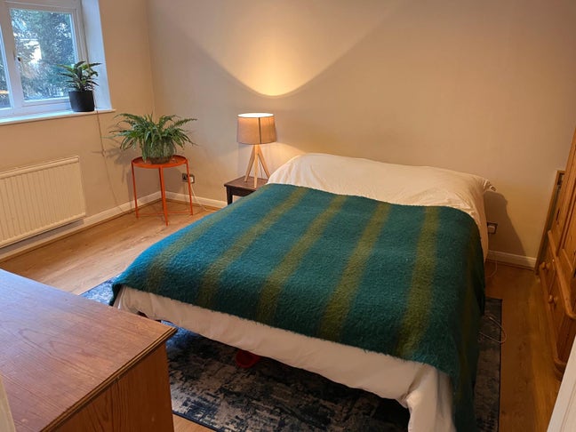 Centrally-located Leamington flat  Main Photo