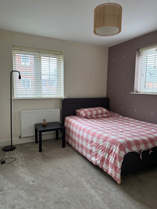 Bright Double Room | Large Mirrored ｜Quiet home| Main Photo