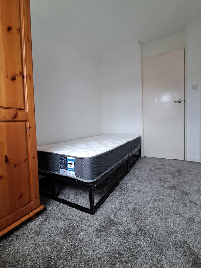 Single Room Available  Main Photo