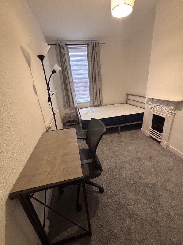 Large double &pound;420 inc all bills & wifi Main Photo