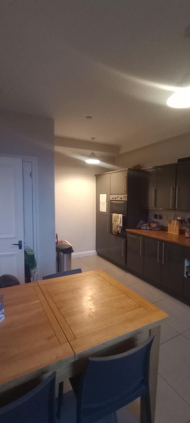 Double room with all bills included Main Photo