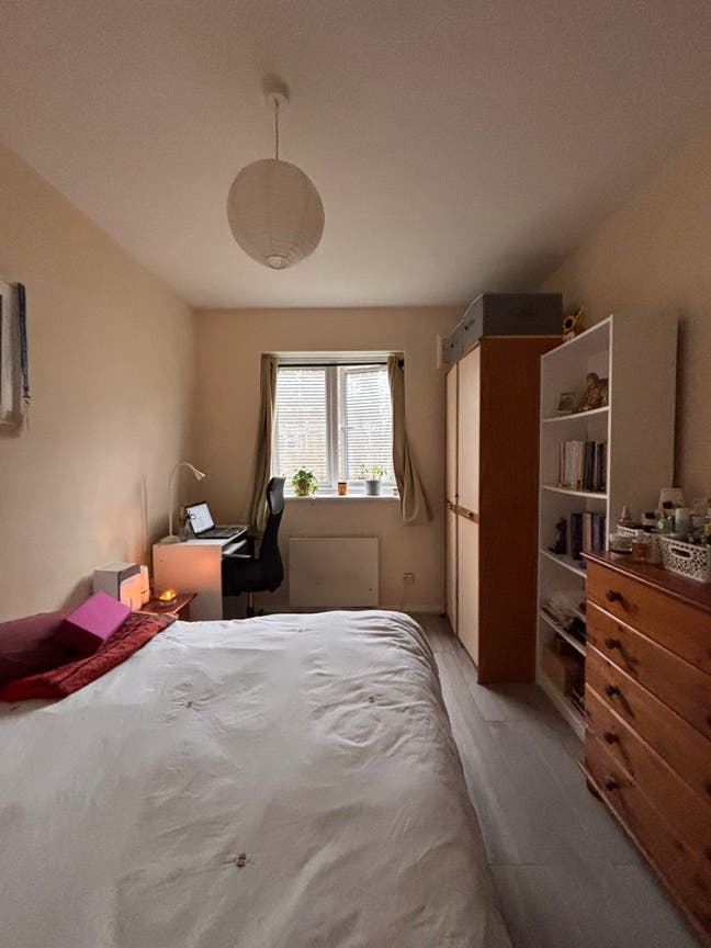  Room Close to Manor House Station | 6-Month Let Main Photo