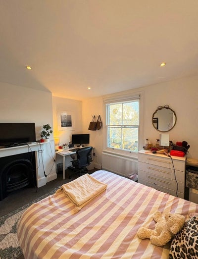 Large double room in Clapham  Main Photo