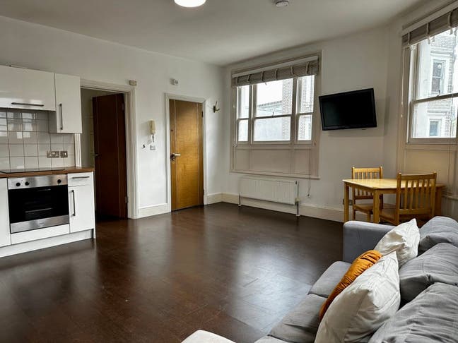 Bright 1 bedroom flat at Fulham Main Photo