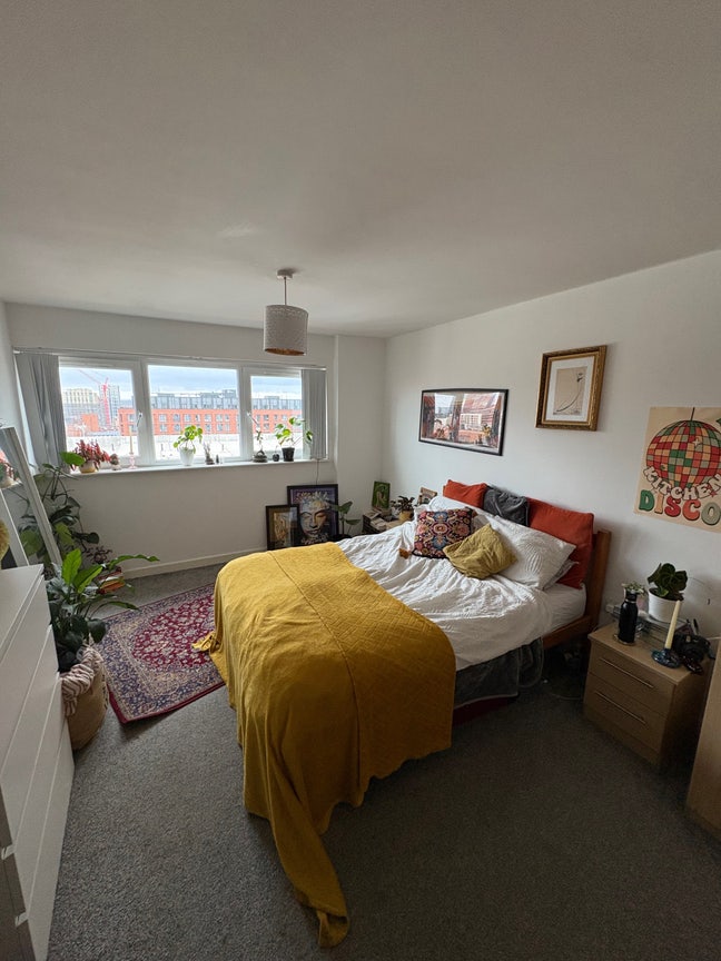 Room to rent in ancoats  Main Photo
