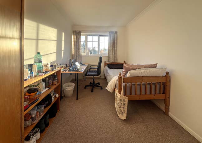 Brightly Room in Cranfield Villlage Main Photo