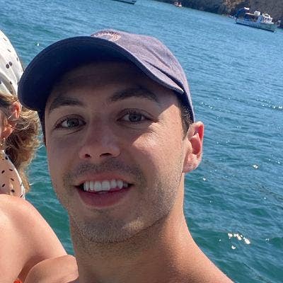 I’m a 32 and from Canada. I have been livin... Main Photo