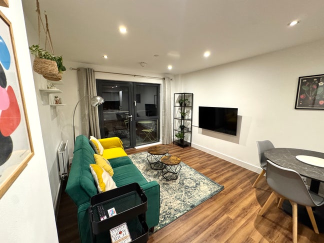 Modern flat close to Wembley Stadium  Main Photo