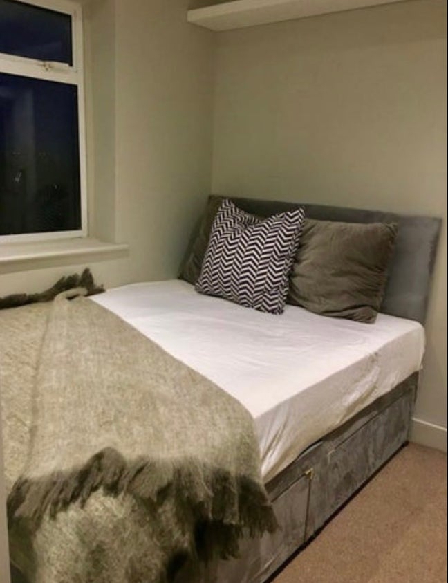 Modern Room Available  Main Photo