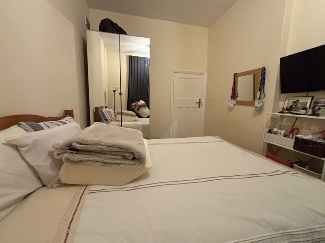 Double Room in Ealing Broadway/Ealing Common Main Photo