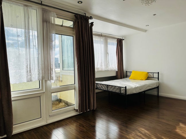 🎆4Bd Qmul/Stepneygn Incl Bills Option Available  Main Photo