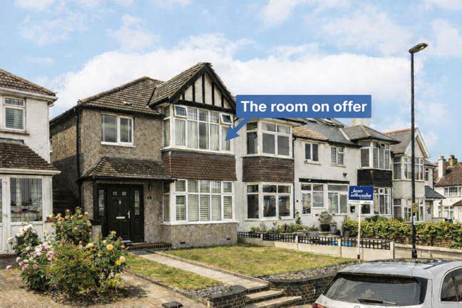 Large Double Room in Norbury / Pollards Hill SW16 Main Photo