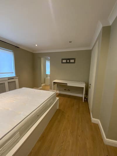 Double room en-suites with toilet and bathroom Main Photo