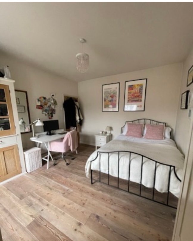 All Girls massive Double Room SE1 available 28 Feb Main Photo