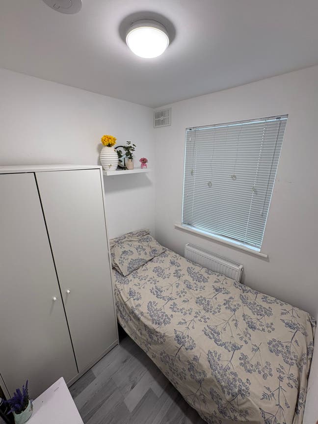  Single  box  room  available  female preferred  Main Photo
