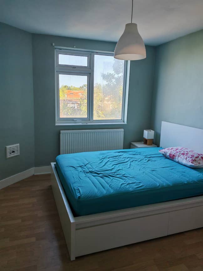 2 Double room is available for rent in - CR0 6DP Main Photo