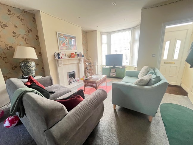 Looking for someone to move into Chorlton house Main Photo