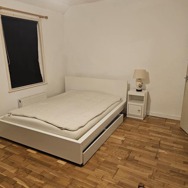 Lovely and spacious room Main Photo