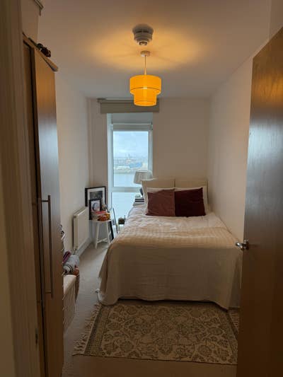 Single Room Available - North Greenwich (Female) Main Photo
