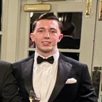 Professional Male seeks a double room Main Photo