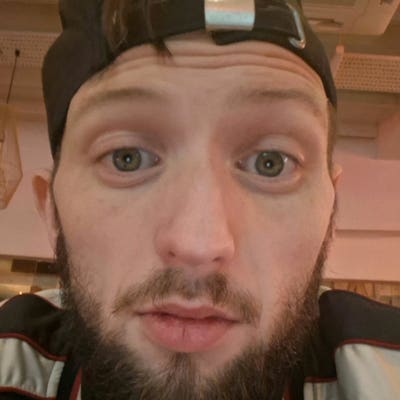 Looking for room to rent  Main Photo