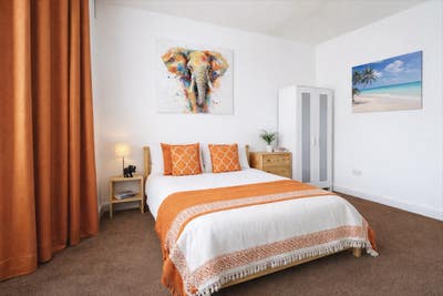 Large Doubles in SE18 Main Photo