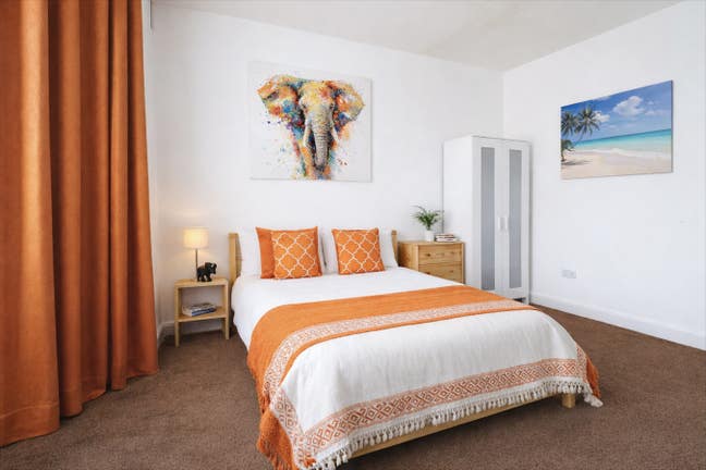 Large Doubles in SE18 Main Photo