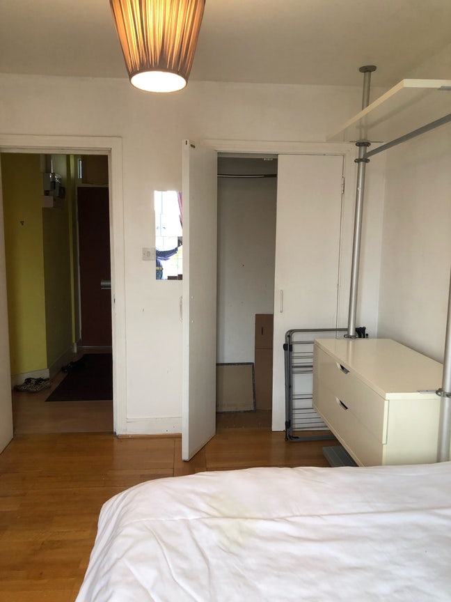 Specious double bedroom W10 Main Photo