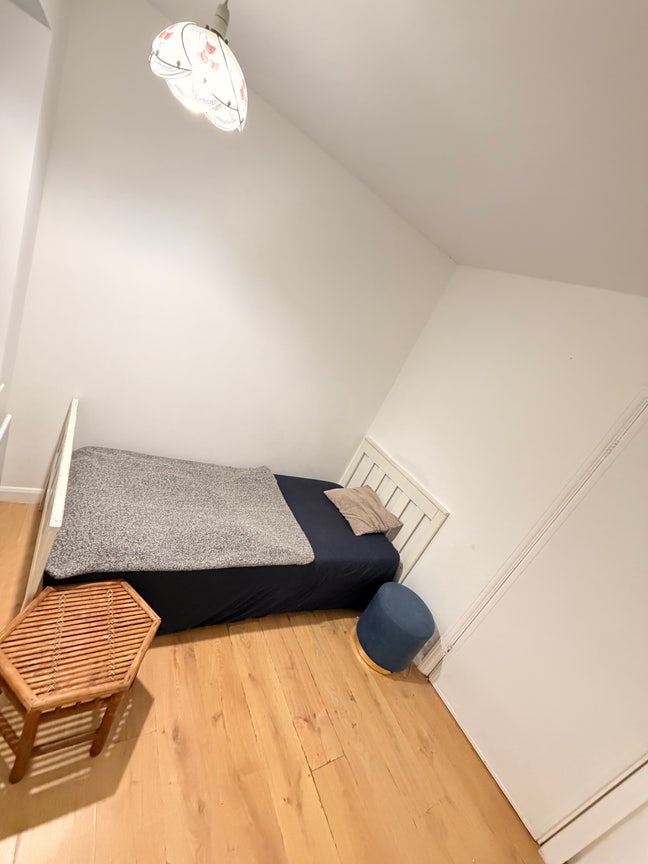 Single bedroom  Main Photo