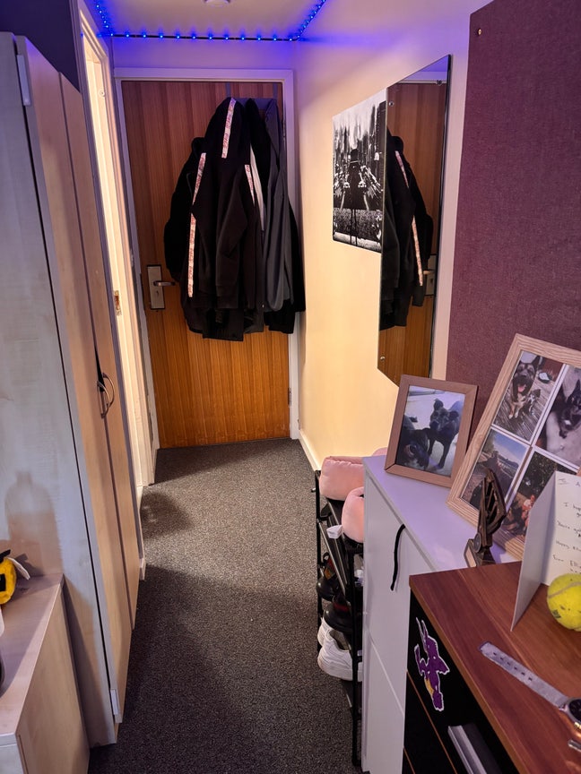 Student ensuit room  Main Photo