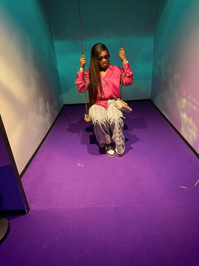 Professional female looking for a friendly home Main Photo