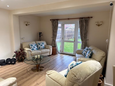 Ensuite in Bunglow Maidenhead Main Photo