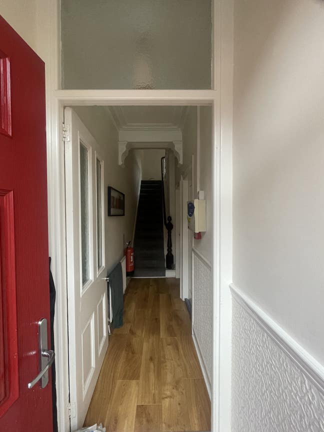 Bright double room for immediate let Stranmillis  Main Photo