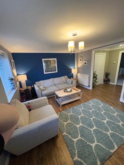 Lovely Double Room in Large House - Bills Included Main Photo