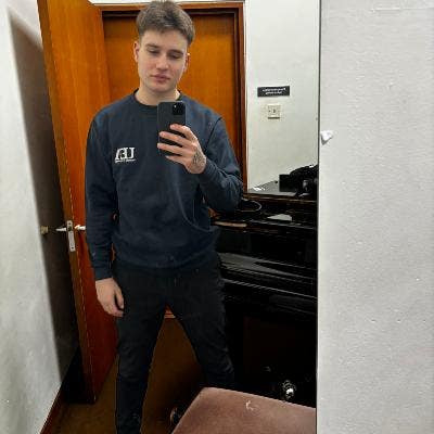 Organised, young professional man for flatmate  Main Photo