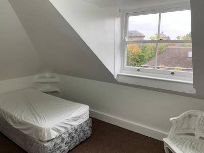 Single Furnished Room Main Photo